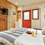 TBS 329 - Charming studio in Paris